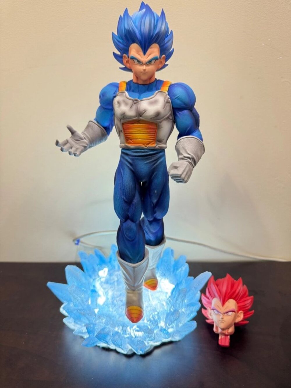 Light Up Dragon Ball Vegeta Figure Statue Base Super Saiyan God Anime Gift LED